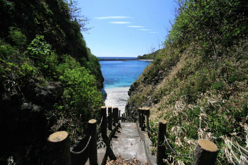 石次郎海岸入口