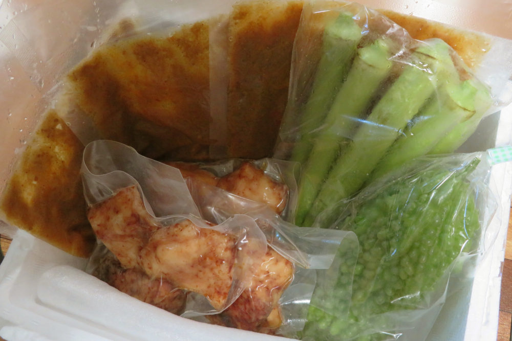 お取り寄せてつ家カレー！02